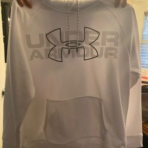 Underarmour sweater
